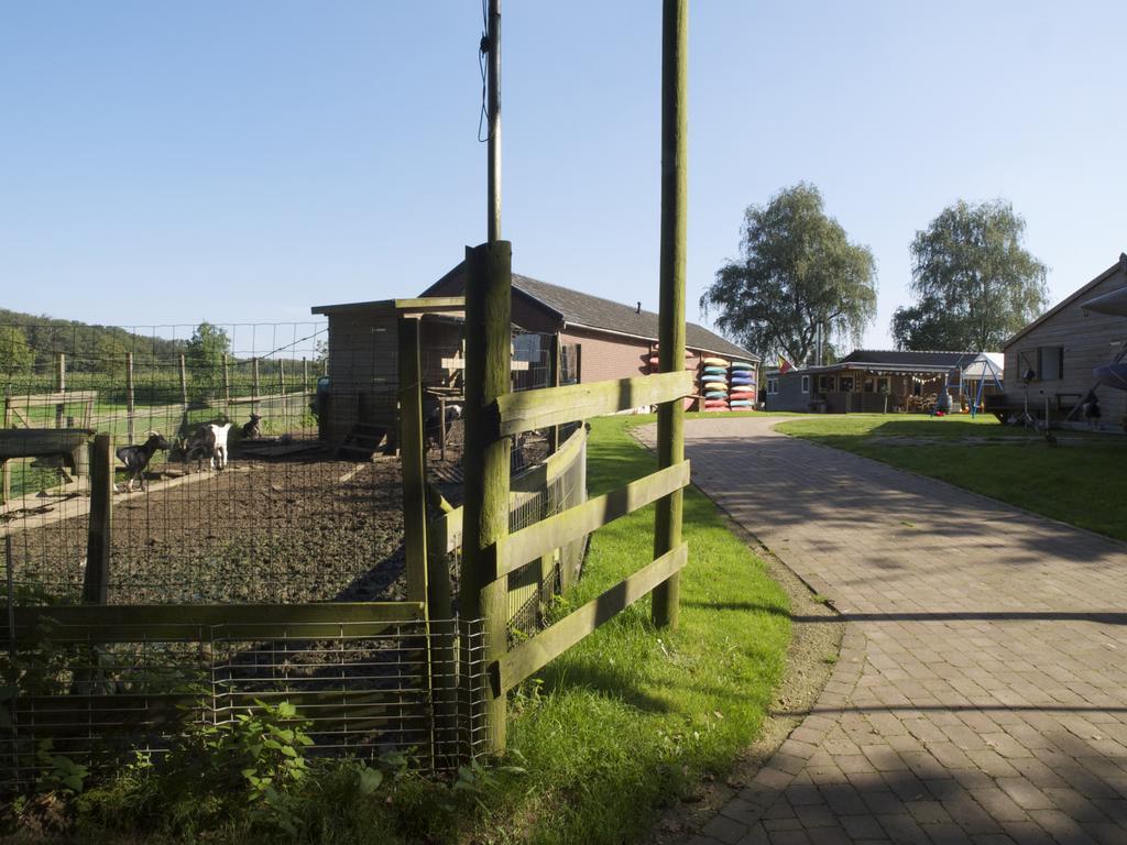 Holiday Home Ossa Basecamp Sint Odilienberg Номер фото